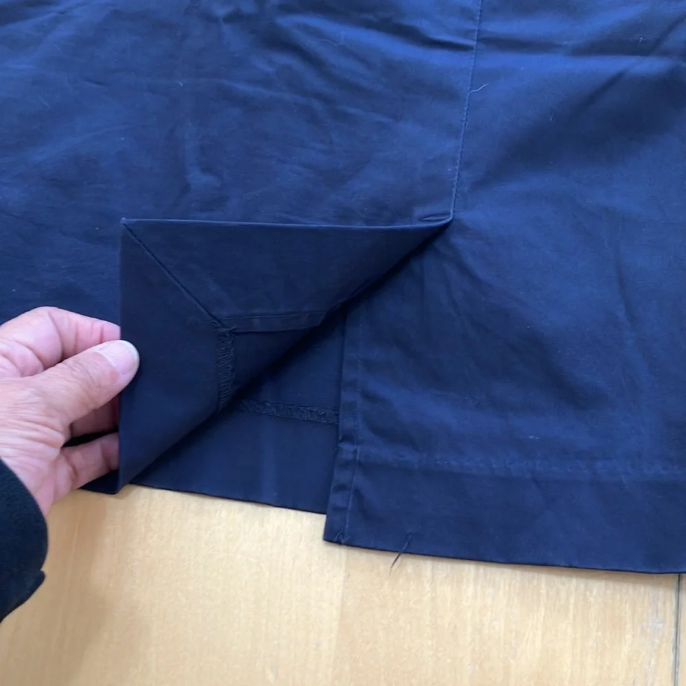 Tommy Hilfiger Skirt Navy Mini Length Pockets‎ women's size 2
